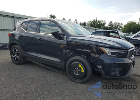 2023 Volvo Xc40 Plus z USA, uszkodzony, nr VIN YV4L12UE5P2962611